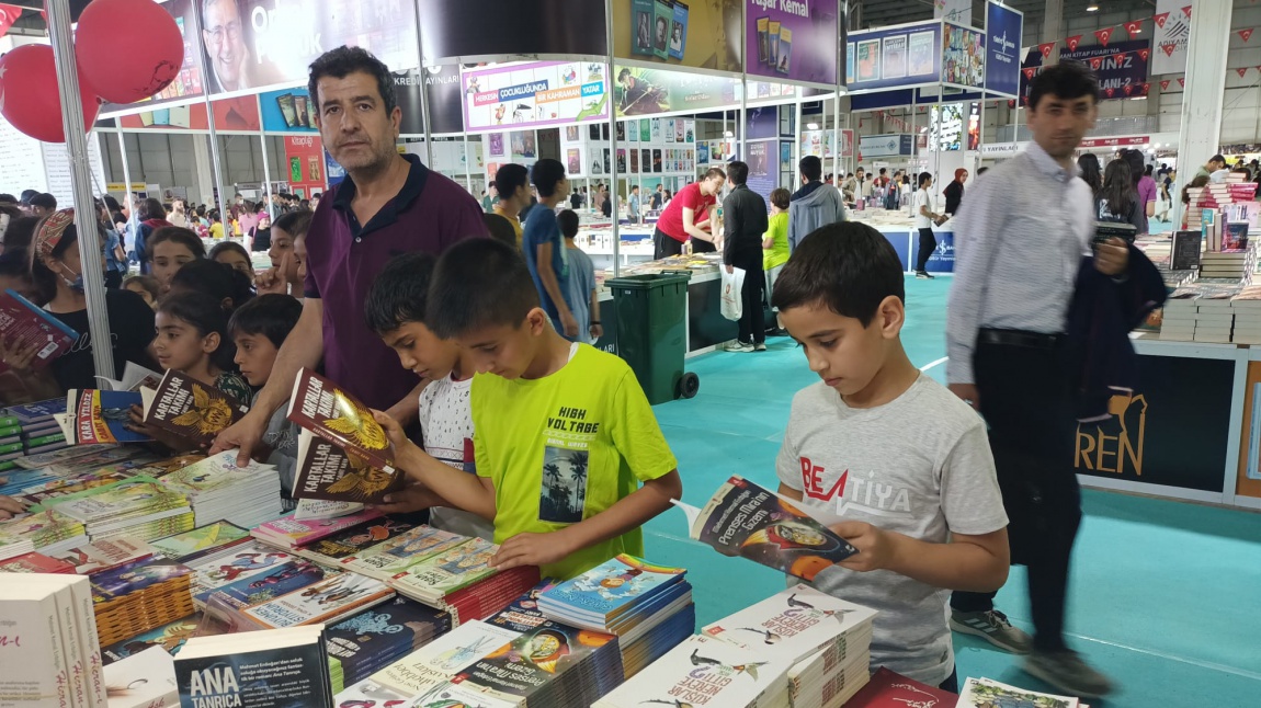 Kitap Fuarındayız. 